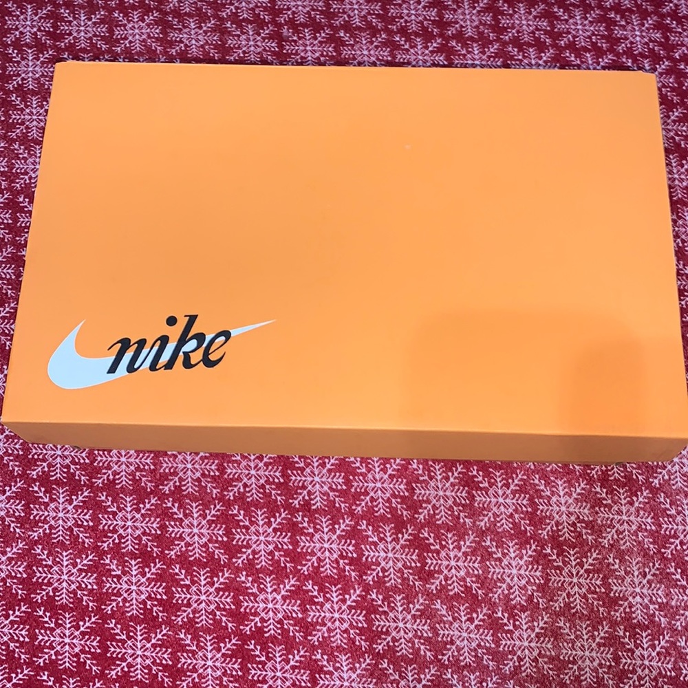 Blazer Mid ‘77 Vintage “White Black”